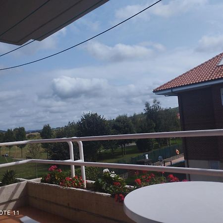 Apartamento Vicsus Ajo Esterno foto